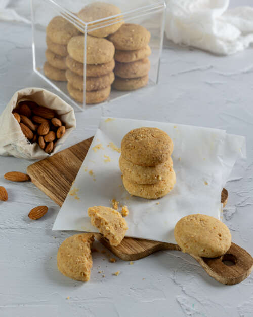 Ghriba with Almond